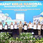 Gubernur Ansar Terima Penghargaan dari Kementerian ATR/BPN atas Perannya Sukseskan GTRA Summit 2023