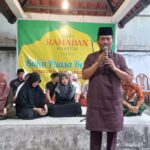 Taba Iskandar Jaga Tradisi Buber dengan Anak Yatim dan Warga Sumatera Selatan