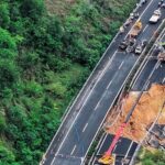 19 Orang di China Selatan Tewas Akibat Jalanan Runtuh