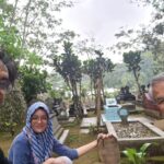 Berziarah ke Makam Sureni, Ibunda Komandan Kodiklatal Letjen TNI Mar Nur Alamsyah