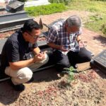 Ziarah ke Makam Orang Tua Kakorpolairud Baharkam Polri Irjen Pol Mohammad Yasin Kosasih