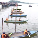 Masyarakat Antusias Nonton Lomba Dayung Sampan dan Ketinting