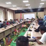 Warga Teluk Bakau dan Mahasiswa Batam Gelar Aksi Demo di Kantor DPRD Batam