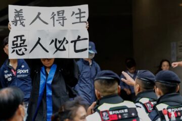 Hong Kong Tahan 45 Aktivis Prodemokrasi