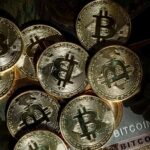 Bitcoin Anjlok akibat Tarif Trump, Dolar AS Sentuh Rp16.500