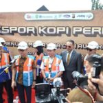 OJK dan Pemprov Sumsel Lepas Ekspor Perdana Kopi Robusta di Pelabuhan Boom Baru