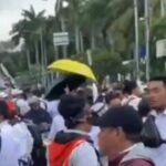 Aksi di Depan Gedung DPR, Pegawai Honorer Alami Keguguran