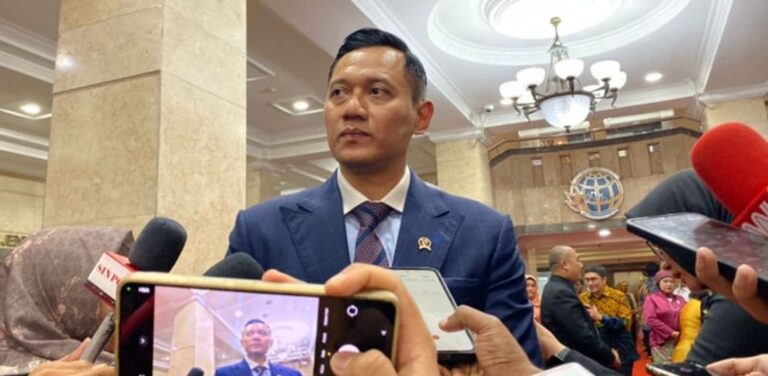 Prabowo Tunjuk AHY sebagai Ketua Komite Kereta Cepat Jakarta-Bandung