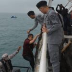 Bakamla Evakuasi Dua Nelayan Indonesia yang Diamankan Otoritas Malaysia
