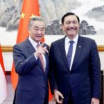 Luhut dan Menlu China Wang Yi Bahas Proyek Strategis Termasuk Giant Sea Wall dan Kereta Cepat