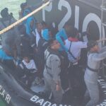 30 Kru Selamat Usai Kapal Ikan Mereka Tenggelam di Perairan Perbatasan Singapura