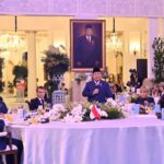 Seskab Teddy Tegaskan Tidak Ada Minuman Beralkohol dalam Jamuan Presiden Macron di Jakarta