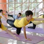 Liburan Sehat di HARRIS Barelang Batam, Anak-anak Antusias Ikuti Fun Yoga
