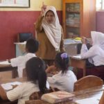 Ratusan Guru Mundur dari Sekolah Rakyat, Komisi V DPR Soroti Minimnya Infrastruktur