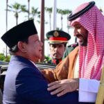 Kehangatan MBS dan Kemegahan Pasukan Berkuda Sambut Prabowo di Istana Saudi