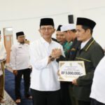 Amsakar Serahkan Insentif untuk 1.780 Tokoh Agama di Batam, Tegaskan Peran Penting Dakwah dalam Pembangunan Kota