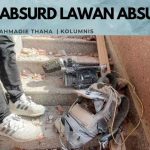 Absurd Melawan Absurd