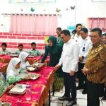 Pastikan Pasokan Lancar dan Gizi Tercukupi, Mendag Tinjau Program MBG di Yayasan Ibnu Sina Batam