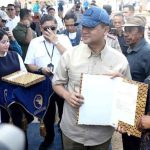 Menteri Transmigrasi Serahkan Sertifikat Hak Milik di Tanjung Banun Rempang Batam