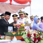 Gubernur Ansar Hadiri Upacara HUT TNI Ke-80