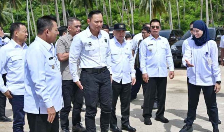 AHY Resmikan Pelabuhan Letung, Bukti Komitmen Pemerintah Perkuat Konektivitas Antarpulau