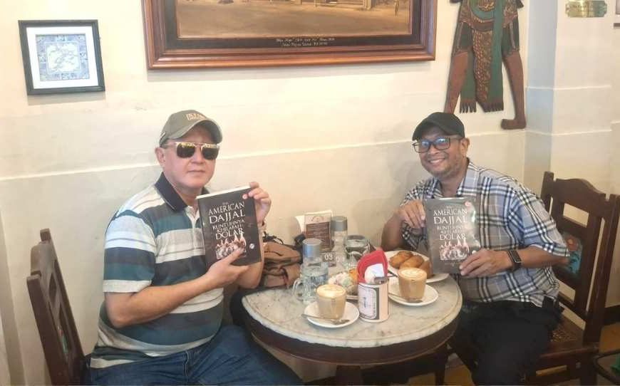 Tutup 2025, Dr. Muchid Albintani Luncurkan Buku Terbaru ‘The American Dajjal: Runtuhnya Khilafah Dolar AS’