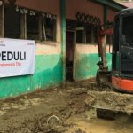BNI Ikut Turun Tangan Membersihkan Sekolah Terdampak Bencana