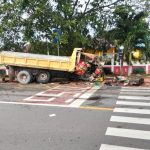 Toyata Avanza VS Truk Terlibat Lakalantas Dua Kendaraan Rusak Parah