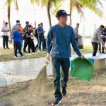 Wali Kota Batam Pimpin Aksi Bersih Pantai Ocarina Dukung Gerakan Indonesia ASRI