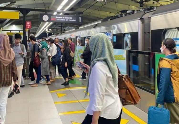 Tarif TransJakarta, MRT, dan LRT Jakarta Jadi Rp8 pada 17 Agustus