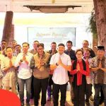 PWI Bintan Beri Penghargaan kepada Kepala Imigrasi Tanjunguban