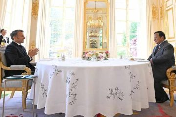Prabowo Subianto Bertemu Emmanuel Macron di Paris, Bahas Penguatan Kerja Sama Strategis Indonesia-Prancis