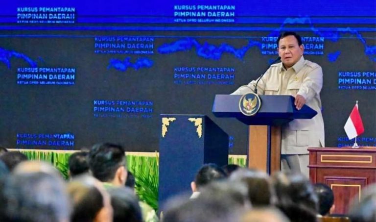 Prabowo Subianto Beri Arahan di KPPD Ketua DPRD se-Indonesia, Tekankan Kepemimpinan Daerah untuk Indonesia Emas 2045