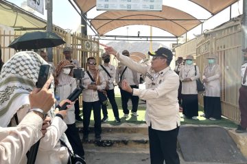 Jutaan Tangan Umat Islam dari Penjuru Dunia Menengadah di Padang Arafah