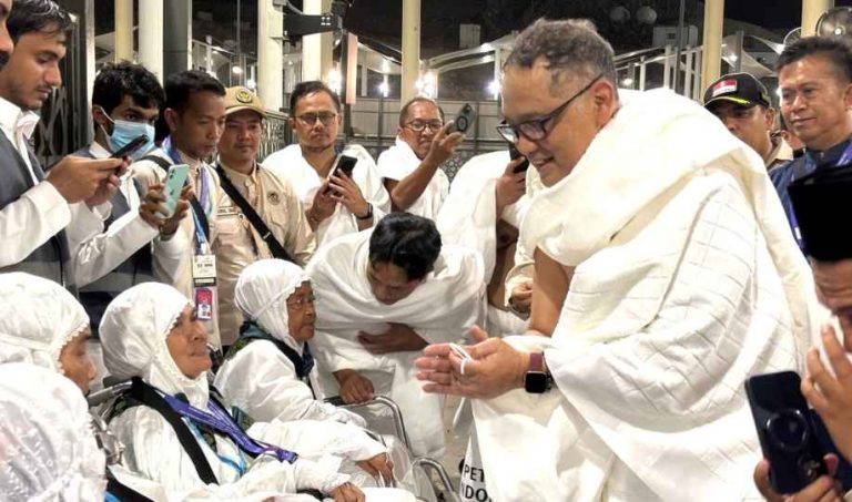 Bertemu Gus Irfan, Jemaah Haji Balikpapan Apresiasi Layanan Haji 2026