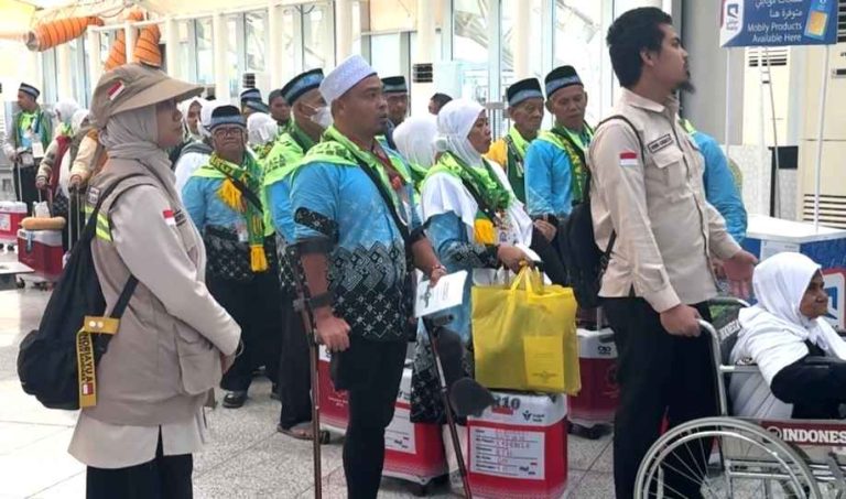 Kaki Satu, Pelatih SSB Kuansing Riau Jufriadi Naik Haji