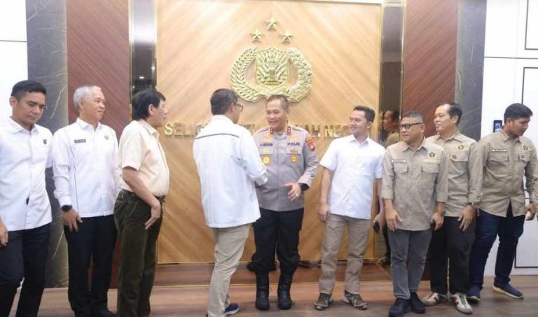 Kapolda Kepri Silaturahmi dengan Pengurus PWI Kepri, Tekankan Pentingnya Pemberitaan Akurat dan Berimbang