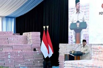 Presiden Prabowo Instruksikan Penurunan Suku Bunga PNM Mekaar Hingga di Bawah 9 Persen