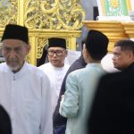 Wagub Nyanyang Salat Jumat di Masjid Raya Sultan Riau Penyengat, Pererat Silaturahmi Bersama Masyarakat