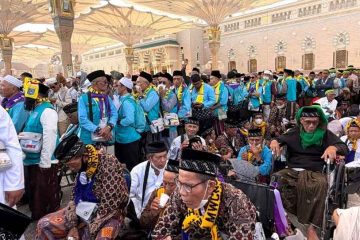Jamaah Haji Indonesia Antusias Ziarah Raudhah, 8.000 Orang Masuk Setiap Hari