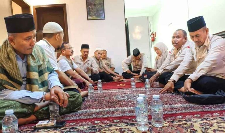Kabar Duka dari Tanah Air, Sentak Dada Cak Imin Saat Bertugas Meliput Berita Haji