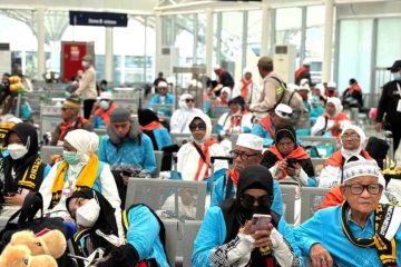 Risau Gempa di Palu Jemaah Haji Kloter BPN 9 Berdoa di Madinah
