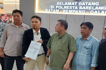 Didampingi Tim Hukum PWI, Lintong Carles Manurung Resmi Lapor ke Polresta Barelang