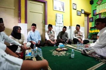 Wamenhaj Takziah ke Rumah Duka Istri Petugas Haji Cak Imin di Malang