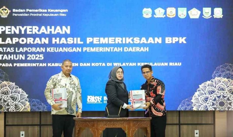 Peroleh Predikat WTP dari BPK, Bupati Karimun Ingin Hasil WTP Menjadi Karpet Merah Investor