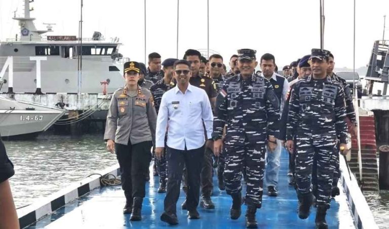 Bupati Karimun Apresiasi Keberhasilan TNI AL Lanal TBK Gagalkan Penyelundupan Sabu dan Ekstasi dari Malaysia