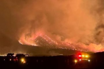 Kebakaran Meluas, Wisata Gunung Bromo Ditutup Total