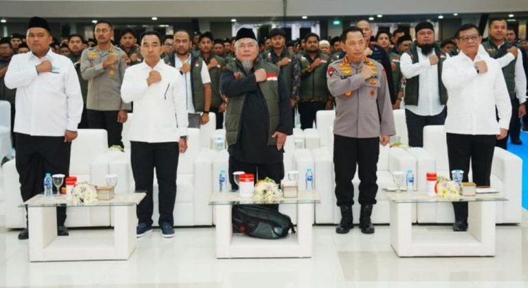 Perkuat Komitmen Kebangsaan: Kapolri Hadiri Silaturahmi 6.500 Mantan Anggota JI di Solo