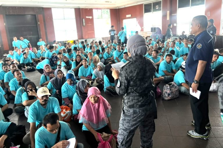 KJRI Johor Bahru Pulangkan 307 WNI dari Malaysia Melalui Batam