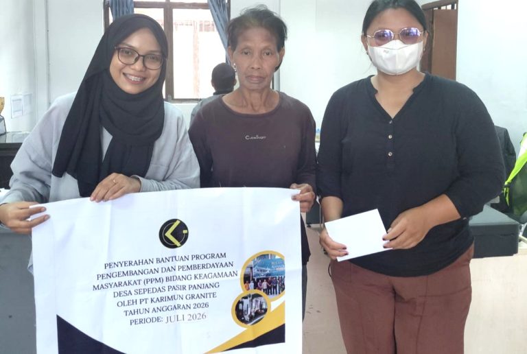 PT Karimun Granite Salurkan Bantuan PPM untuk Pendidikan, Kesehatan, dan Keagamaan
